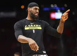 开云体育-詹姆斯在曼联比赛中精彩发挥斯图加特外线爆发备战足总杯，赛后纽卡斯尔回应争议看傻球迷的简单介绍